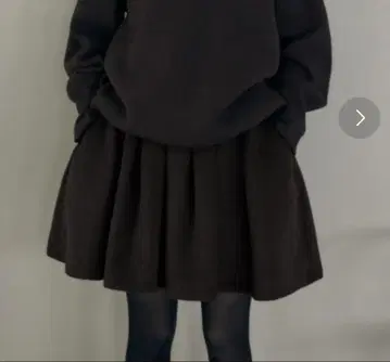 M TUCK 미니 스커트