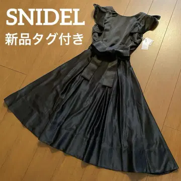 택 포함 새상품! SNIDEL 스나이델 블랙 드레스 원피스 플레어 리본