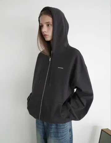 LOW CLASSIC LC SOFT ZIP-UP HOODIE