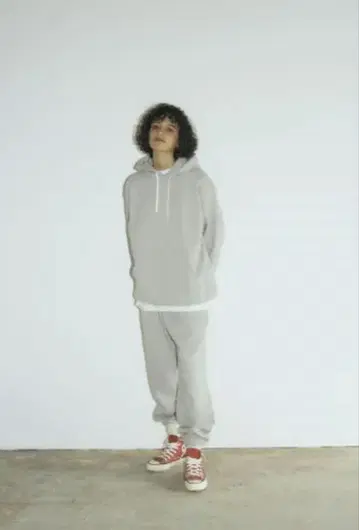 NEVVER (뉴아워) / HOODED SWEATSHIRTS