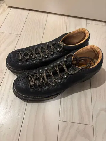 [초레어] 마르모라다 트레킹 부츠