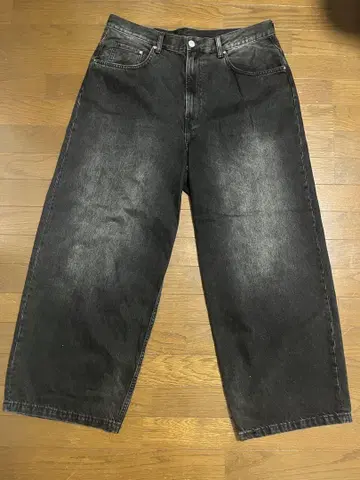 H&M SUPER BAGGY 데님 36/30 블랙