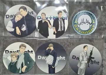 지저귀는 새는 날갯짓하지 않는다 콜라보 카페 코스터