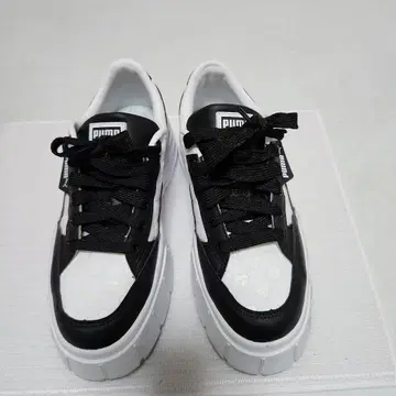 PUMA와 atmos의 콜라보 상품입니다.