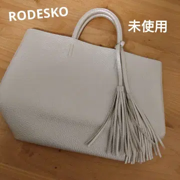 [ 미사용 ] RODESKO 태슬 부착 경량 심플 토트백