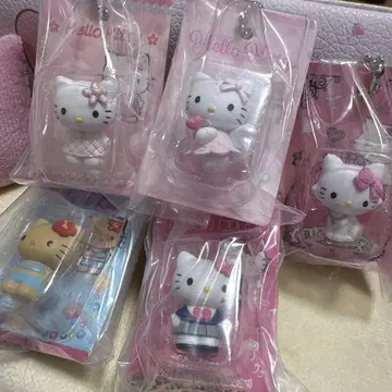 헬로키티 가챠가챠 패키지 미니어처 컬렉션
