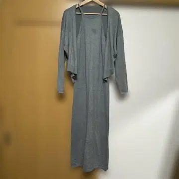 Fano Studious 그레이 슬리브리스 롱 원피스 니트