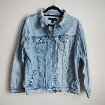 포에버21 라이트 블루 데님 자켓 New York 자수 빅 L