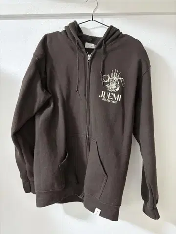 JUEMI Saint Mary Zip-up Hoodie