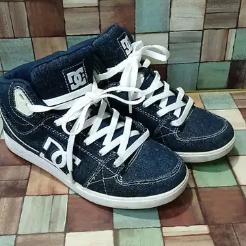 DC 스니커즈 23.5cm