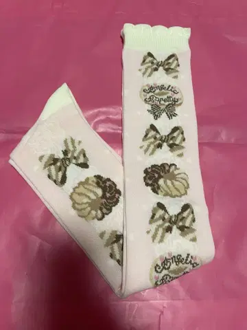 Melty Cream 도넛 오버니