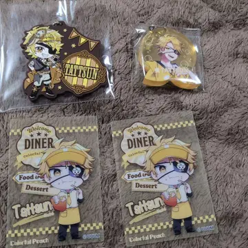 컬러풀 피치 타츠 군 키링과 카드