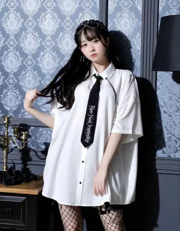 노에미 상의 넥타이 포함