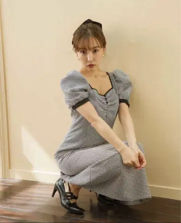 ROSY LUCE 파워 숄더 체크 원피스