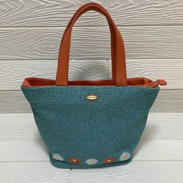 카고백 MARYQUANT 마리콴트 꽃무늬 자수
