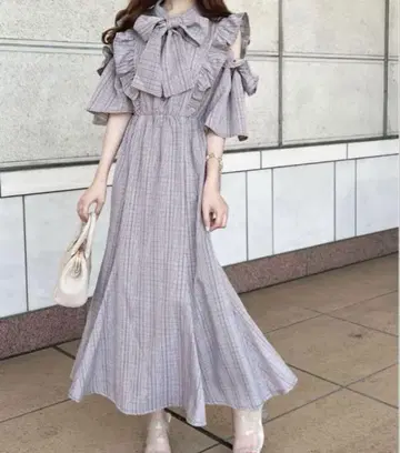 아프레 주르 어깨 트임 보타이 원피스