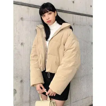 [ EMODA ] 하이넥 코듀로이 다운 베이지