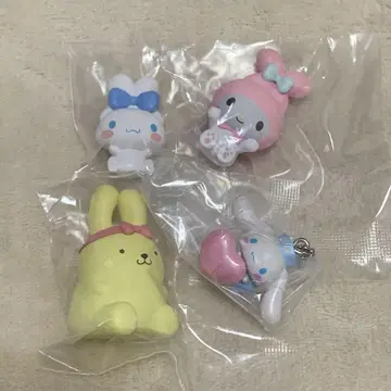 산리오 가챠가챠 변신 토끼 피규어