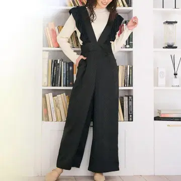 [새상품급] Feroux 워셔블 프릴 숄더 도트 살로펫