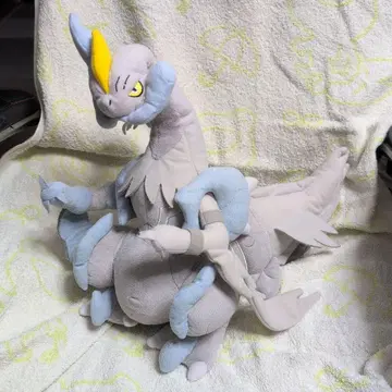 포켓몬 화이트큐렘 봉제 인형 타카라토미 약 34cm 그레이