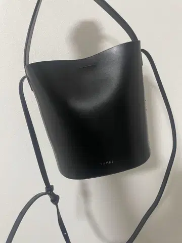 야키 숄더백
