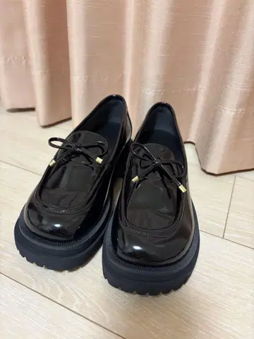리본 로퍼