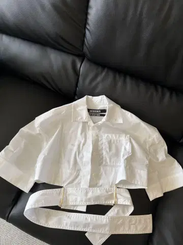 JACQUEMUS 화이트 크롭 셔츠 허리 리본 포함 34