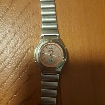 CASIO 디지털 시계 핑크 다이얼