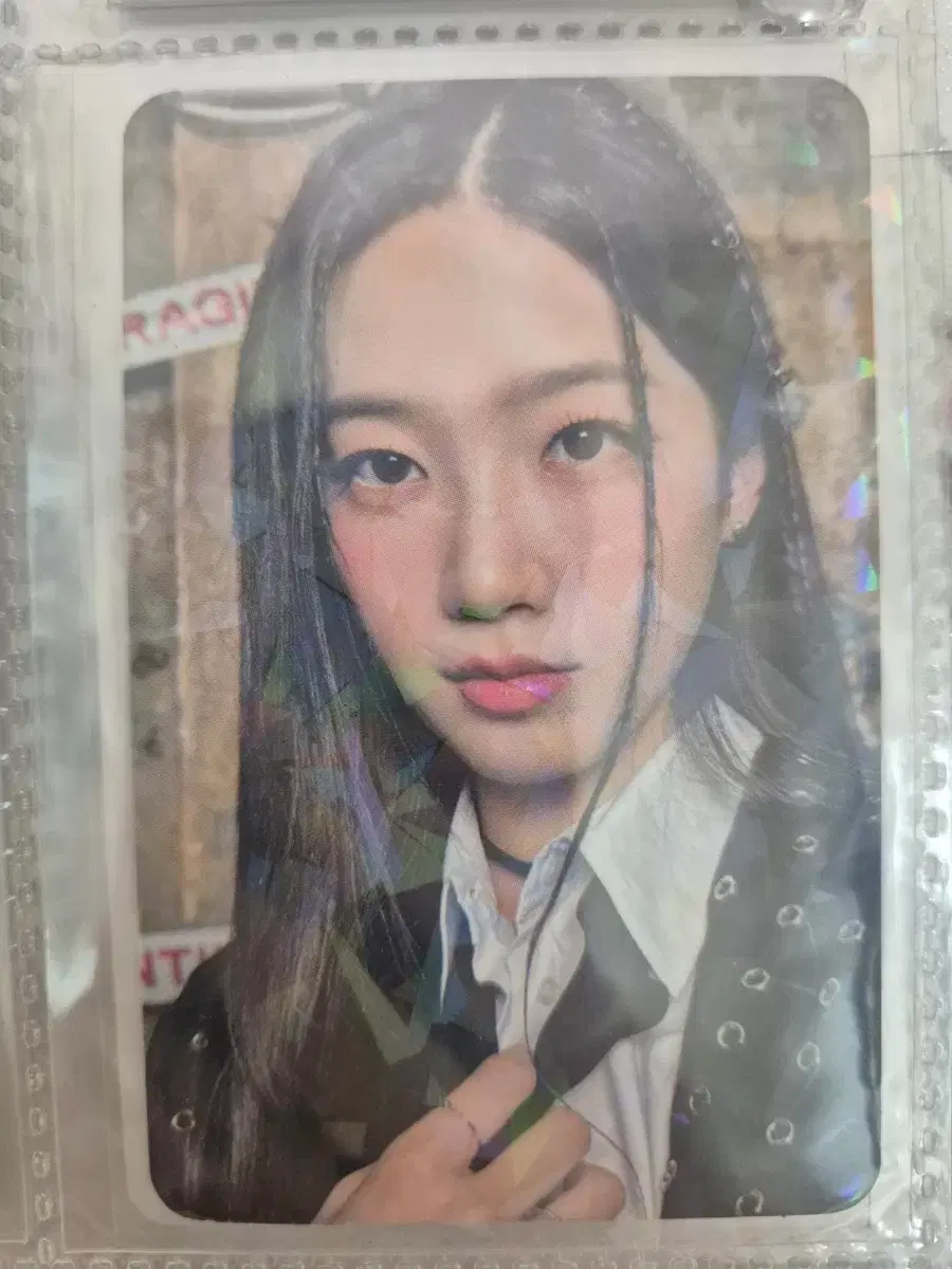 Le Sserafim Kazuha poca