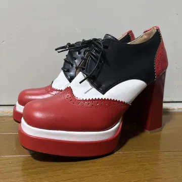 새상품급 할로윈 여성용 빨간색, 검정색, 흰색 블록 힐 신발