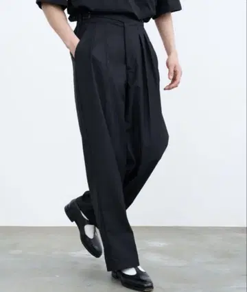 SINSS 투턱 거하 슬랙스 블랙 S