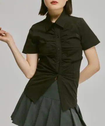 FEKETE GATHER FEMININE TIGHT SHIRT L 블랙
