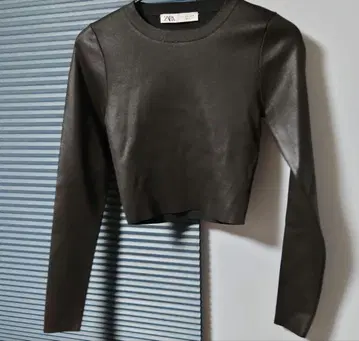 [ 새상품 ] ZARA 크롭탑
