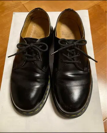 닥터마틴 3홀 UK5 24.0~24.5cm