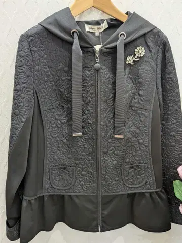 SALE 슈퍼 뷰티 플라워 퀼팅 후드 자켓 44 (XL