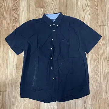 TOMMY HILFIGER 블랙 반팔 셔츠