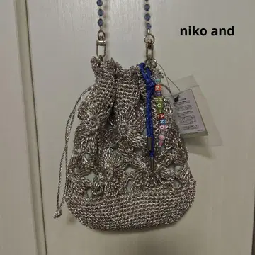 nikoand 오리지널 플라워 모티브 복조리 숄더