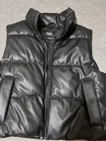 ZARA 블랙 다운 베스트