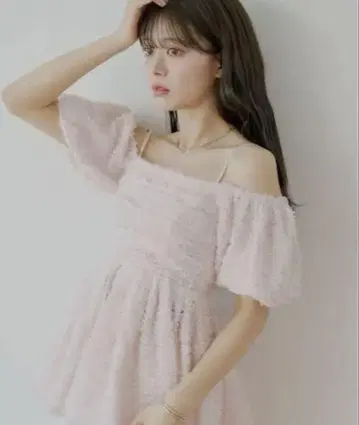 chico 페더 페플럼 블라우스