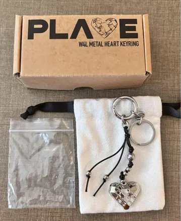 Plave 메탈 하트 키링