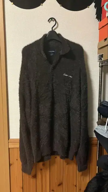thisisneverthat 다크 브라운 풀오버