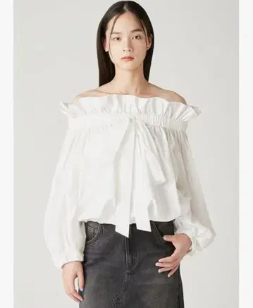 프레이 아이디 오프숄더 화이트 블라우스