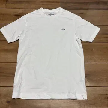 LACOSTE 클래식 핏 화이트 T셔츠
