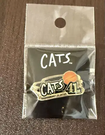 [ 미개봉 ] CATS 41주년 기념 핀 배지