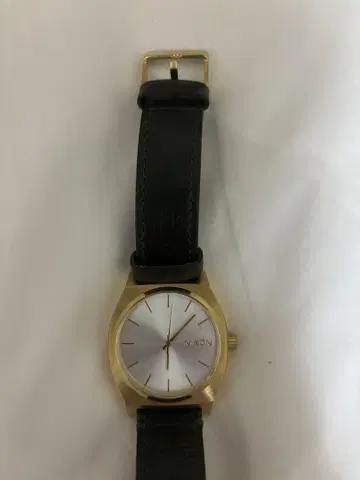 NIXON 골드 실버 시계