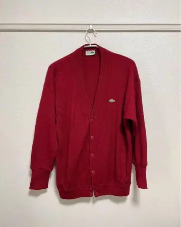 Lacoste 레드 V넥 가디건