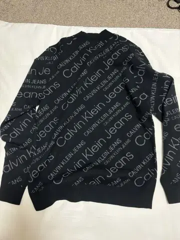 새상품급 Calvin Klein Jeans 로고 스웨터 S