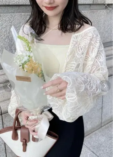 hinari 멀티웨이 레이스 블라우스