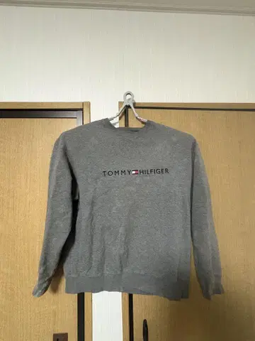 TOMMY HILFIGER 그레이 맨투맨 L/G