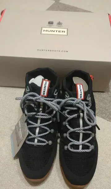 가격 인하 HUNTER 블랙 하이컷 스니커즈